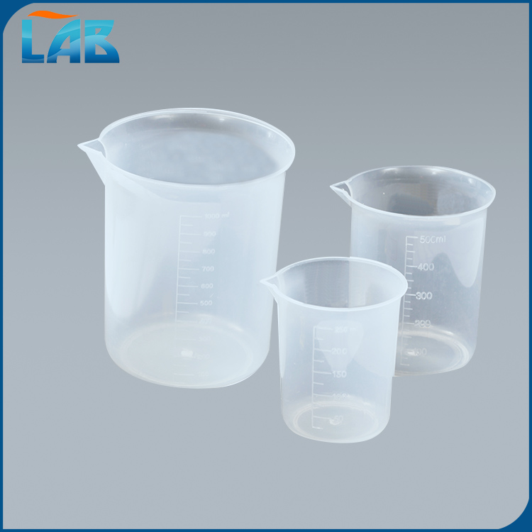 Manufacturer Wholesale Lab Apparatus Plastic Beaker with spout with graduations